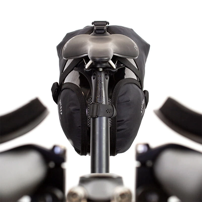 Restrap Race Saddle Bag Satteltasche Schwarz (7 Liter) 5 Restrap Race Saddle Bag Satteltasche Schwarz (7 Liter) – Bild 3