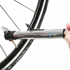 Airace IWindpro V1 MTB Bluetooth-Minimpumpe Mit Digitaler App-Anzeige Bis 5,5 Bar (80 PSI) 13 Airace IWindpro V1 MTB Bluetooth-Minimpumpe Mit Digitaler App-Anzeige Bis 5,5 Bar (80 PSI) -Fahrradzubehör 59203543 06XlfByufSigSh4 1280x1280