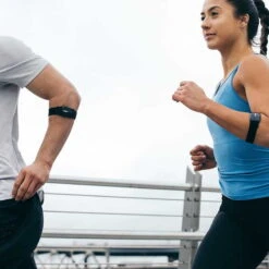 Wahoo Fitness Wahoo Tickr Fit Optischer Herzfrequenzmesser Dualband Bluetooth Smart & ANT+ Pulsmesser -Fahrradzubehör 59203880 062g1q03Bd4FMua 1280x1280