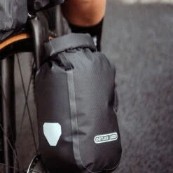 ORTLIEB Fork Pack - Wasserdichte Gabeltasche4,1 Liter, Schwarz -Fahrradzubehör 68921808 06Rx1ZByTY9cUwk 1280x1280