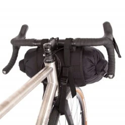 Restrap Bar Bag Large - Lenkerholster Mit Tasche 14 Liter Und Food Pouch 3 L Schwarz -Fahrradzubehör 68923638 06gTSJk8UmUVy4G 1280x1280
