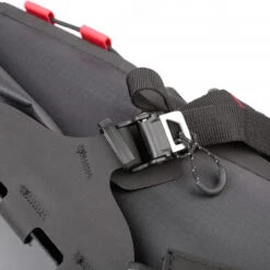 Revelate-designs Revelate Designs Spinelock Satteltasche 10 L - Schwarz 13 Revelate-designs Revelate Designs Spinelock Satteltasche 10 L - Schwarz -Fahrradzubehör 68923938 06O0HqBMY4vCLQA 1280x1280
