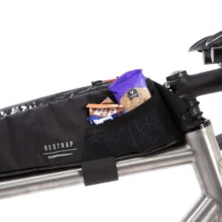Restrap Race Top Tube Bag Long Rahmentasche Für Das Oberrohr Schwarz (2 Liter) -Fahrradzubehör 68924303 04xZg5yjbMACnb7 1280x1280