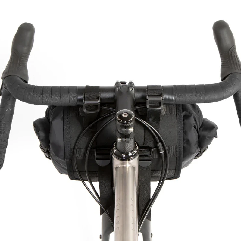 Restrap Bar Bag Small - Lenkerholster Mit Tasche 14 Liter (ohne Food Pouch) Schwarz 6 Restrap Bar Bag Small - Lenkerholster Mit Tasche 14 Liter (ohne Food Pouch) Schwarz – Bild 4